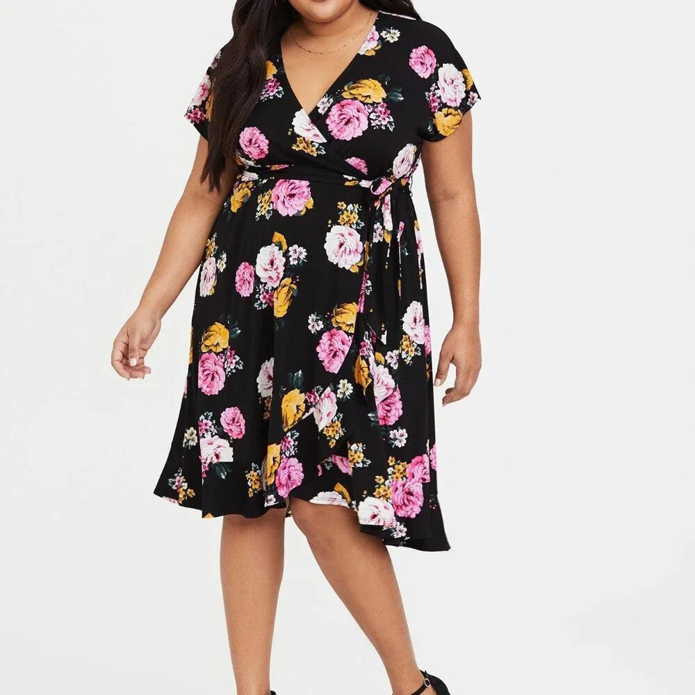 Torrid Black Fancy Flow Floral Mini Stretch Crepe Wrap Dress in Size 2